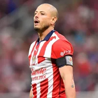 Liga MX sancionaría a Chicharito Hernández por sus reclamos en el Clásico Tapatío