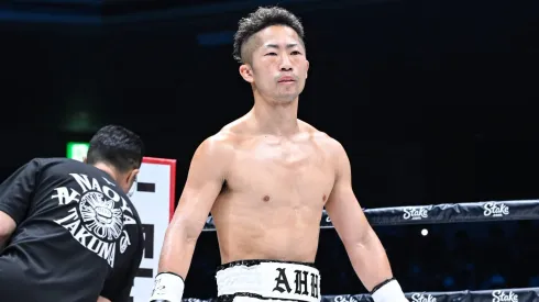 Takuma Inoue no pudo brillar y perdió su cinturón gallo de la AMB.