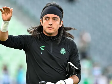 La decisión de Santos Laguna con Carlos Acevedo tras la llegada del Tano Ortiz