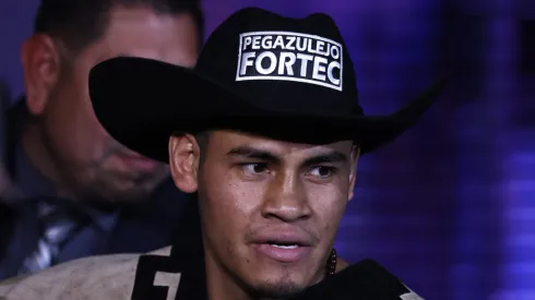 El Vaquero Navarrete buscará retener su cinturón ante Óscar Valdez en Arizona.