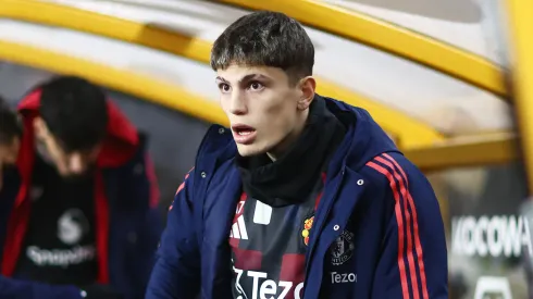 Alejandro Garnacho no será titular en Liverpool vs. Manchester United