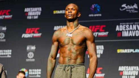 Israel Adesanya parece haber dejado atrás su momento de gloria en UFC.