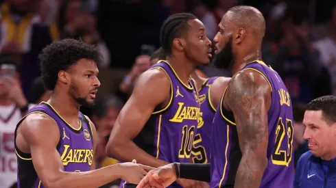 Los Angeles Lakers se enfrentan a Indiana Pacers