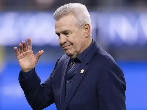 Javier Aguirre explicó por qué alineó a Raúl y a Santi juntos