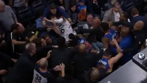 Jugadores de la NBA se trenzaron en pleno partido en una batalla campal