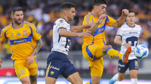 El encuentro entre Tigres y Pumas se llevará a cabo en el Estadio Universitario este sábado 19 de abril desde las 21:00 horas (CDMX).