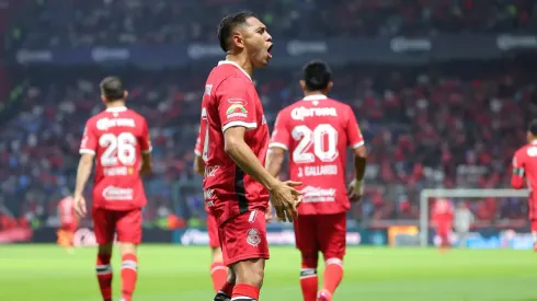 Golazo de Juan Pablo Domínguez para el empate de Toluca ante Cruz Azul