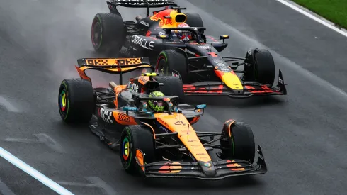 Max Verstappen y Lando Norris en el GP de Australia 2025
