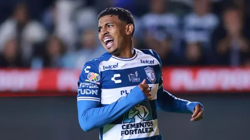 Kennedy no sale al campo de inicio vs. América.