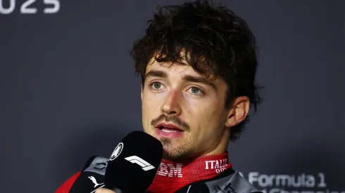 Charles Leclerc en rueda de prensa de la F1