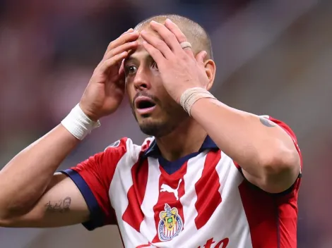 'Chicharito' se somete a delicada operación y enciende las alarmas en Guadalajara