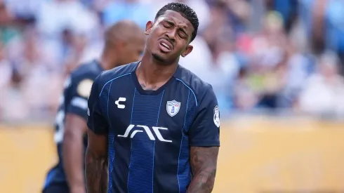 John Kennedy se lamenta durante la derrota de Pachuca ante Real Madrid.