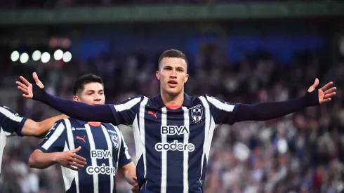 West Ham vino a la carga por Nelson Deossa