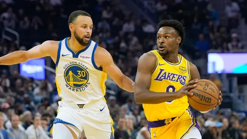 Stephen Curry y Bronny James en Lakers vs Warriors.
