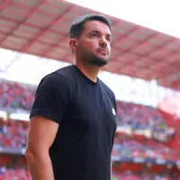 ¿Fue una sanción? Nicolás Larcamón aclaró la situación de las ausencias de Kevin Mier y Willer Ditta