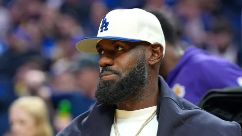 LeBron James no juega ante Warriors.