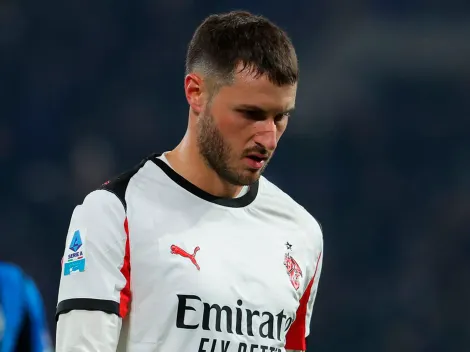 Aficionados del Milan atacan a Santi Giménez: "Quédate en México y vende tacos"