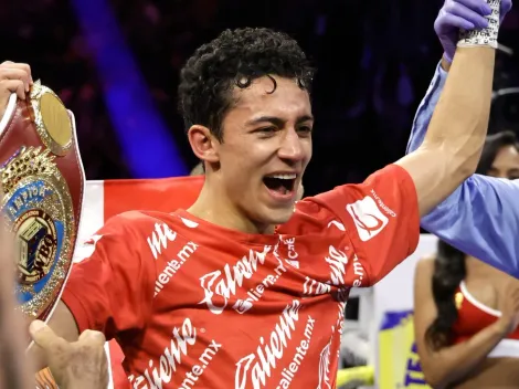 Divino Espinoza retuvo su título del mundo con victoria contundente