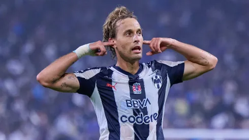 El festejo y golazo de Sergio Canales