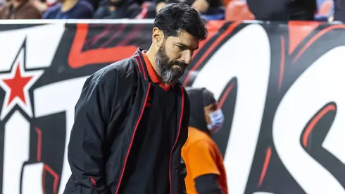 Sebastián Abreu fue tentado desde el exterior.