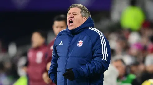 Miguel Herrera es destrozado por la prensa tras fracasar en Costa Rica