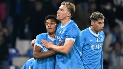 Napoli se mide ante Benfica en Portugal.