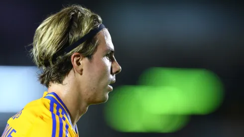 Sebastián Córdova con problemas técnicos en el campo