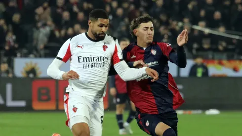 Milan derrotó 1-0 a Cagliari de visitante y es líder de la Serie A 2025-26