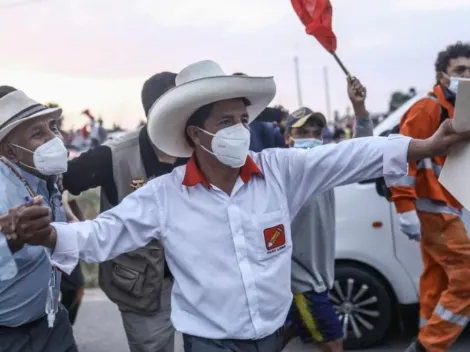 Candidato a la presidencia Pedro Castillo es trasladado de emergencia a clínica
