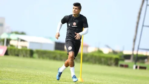 Universitario de Deportes está entrenando en Campomar.