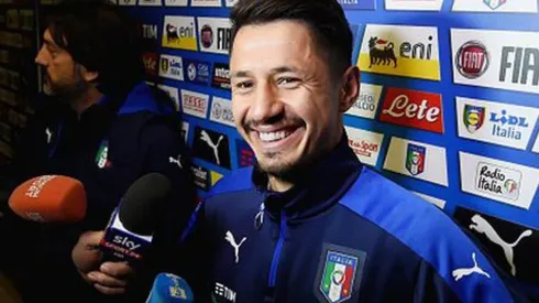 Gianluca Lapadula se puso la camiseta italiana antes que la peruana.