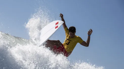 Surfista peruano Lucca Mesinas clasificó a los cuartos de final en 'Tokio 2020'