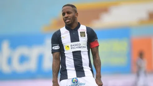 Jefferson Farfán no podrá estar en el Clásico de la Liga 1.