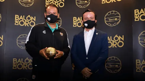 Juan Reynoso fue premiado como el mejor entrenador de la temporada 2020-21 en el fútbol mexicano