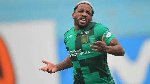 Jefferson Farfán: "Trabaja, dedícate, lucha y persevera. No permitas que nadie determine tu futuro"