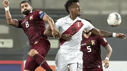 Renato Tapia respondió con desprecio a periodista deportivo: "Me molestaría, pero nadie te conoce"