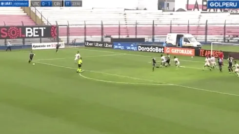 Horacio Calcaterra recibió el pase de Christofer Gonzales.