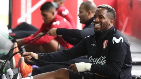 Jefferson Farfán viene entrenando en la Videna con la Selección Peruana.