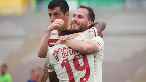Universitario vence 3-0 a UCV afianzando su juego y exige cupo a la Copa Libertadores