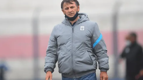 La planificación de Carlos Bustos para enfrentar a Sporting Cristal en las dos grandes finales