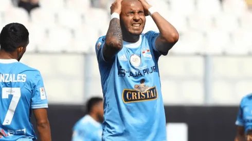 Marcos Riquelme: "Me voy con un sabor amargo por no haber podido defenderte como tenía que ser"