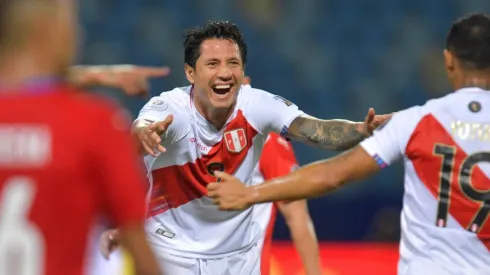 Gianluca Lapadula festeja en la Copa América de Brasil 2021. Foto: Getty