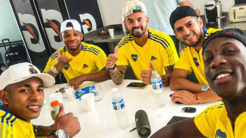 Boca Juniors convocó a Luis Advíncula y Carlos Zambrano para enfrentar a Barcelona