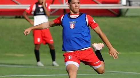 Yuriel Celi entrenando en la Selección Peruana Sub-17. Foto: GLR