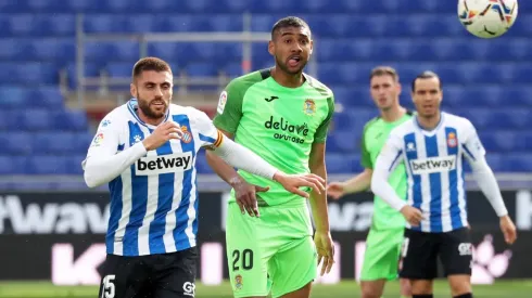 Aldair Fuentes disputando un partido con Fuenlabrada ante Espanyol. Foto: Getty