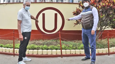 Gregorio Pérez y Jean Ferrari en las instalaciones de Universitario. (Foto: Twitter Universitario)