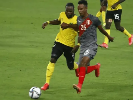 Hinchas destrozan a Nilson Loyola por su rendimiento: "Es lo peor de la cancha"