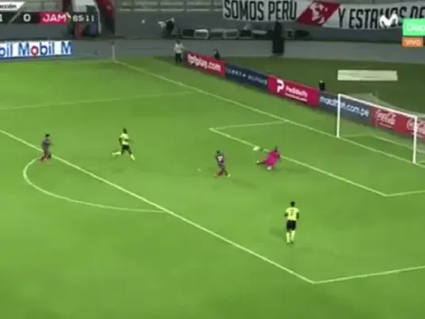 Alex Valera anota el 2-0 tras 'blooper' de Jamaica