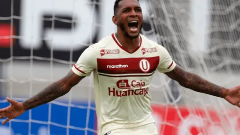 Alberto Quintero marca el 2-1 para Universitario ante Deportivo Municipal