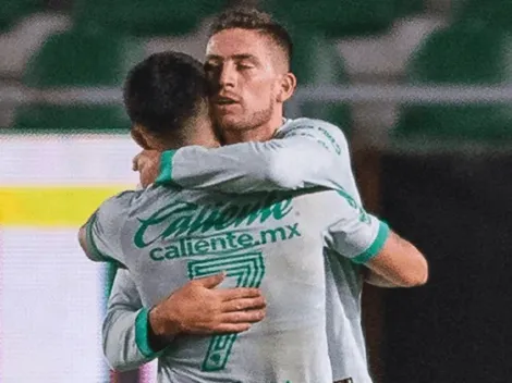 Llega entonado y encendido: Santiago Ormeño marcó 'de tijera' en la victoria del Club León